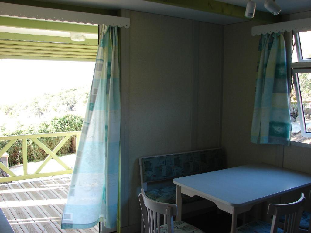 גלריה Auberge Ferayola חדר תמונה