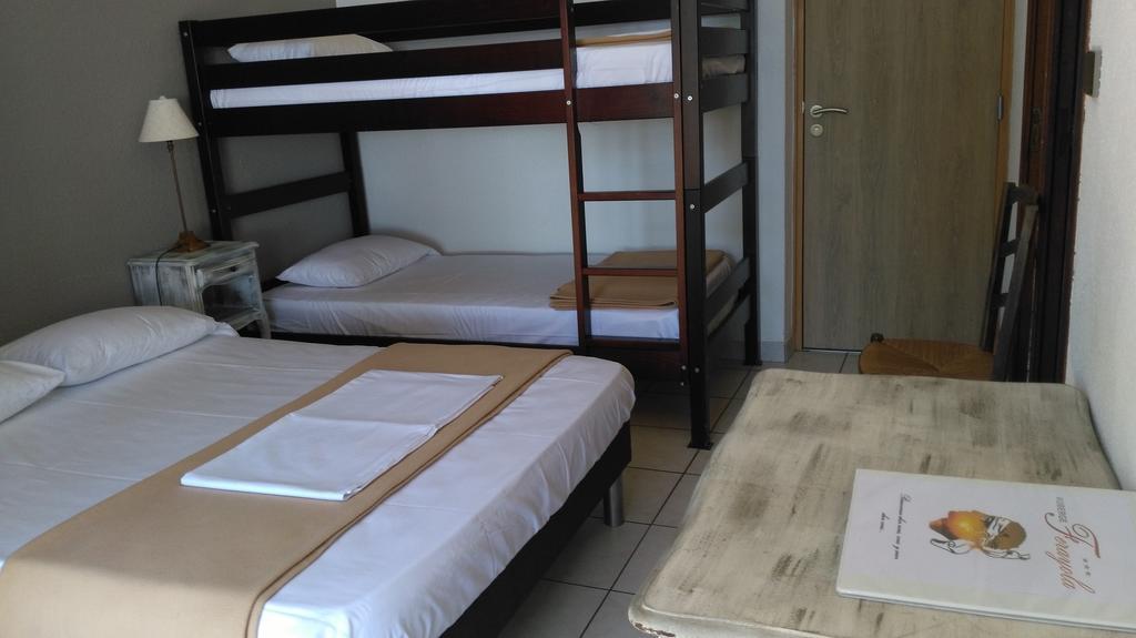 גלריה Auberge Ferayola חדר תמונה